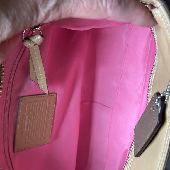 Coach Hampton Laguna Leather Handbag Tote M1082-F16565 Gold Shimmery -Authentic - Picture 6 of 7